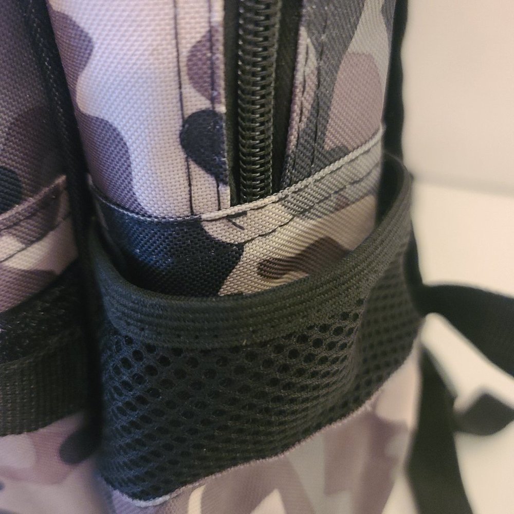 Ln - Initials Inc Backpack - Dads Stuff - image 7